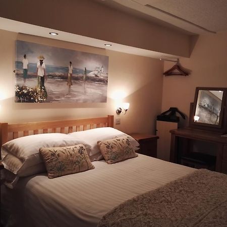 Crown Hotel Corwen Ngoại thất bức ảnh